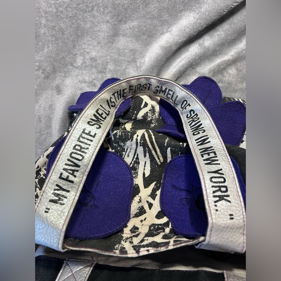 Andy Warhol x NY Visual Arts Floral Felt Tote w/ Banana Wallet - Picture 11 of 12